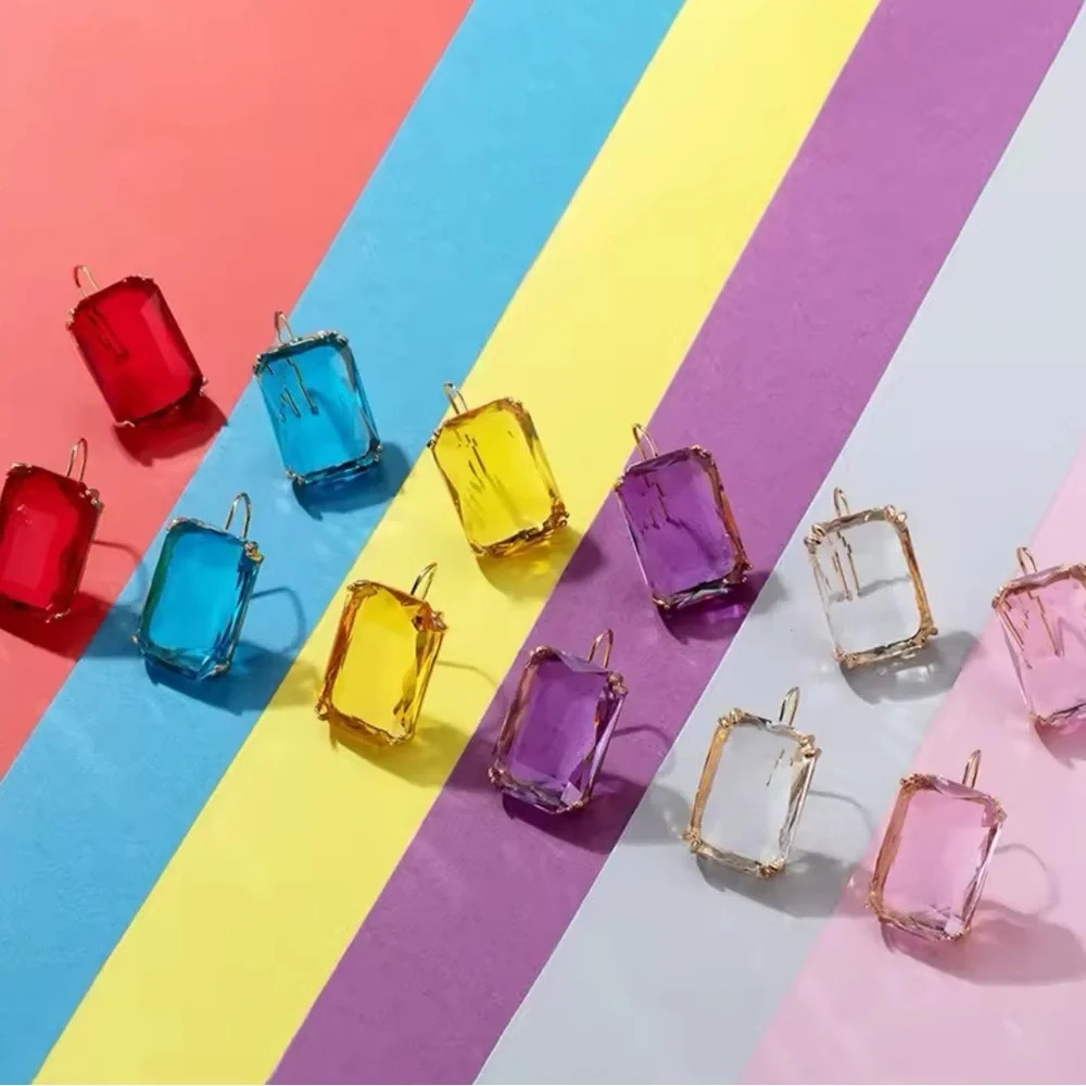 Vintage Champagne Gold Earrings - Picture 7 of 10